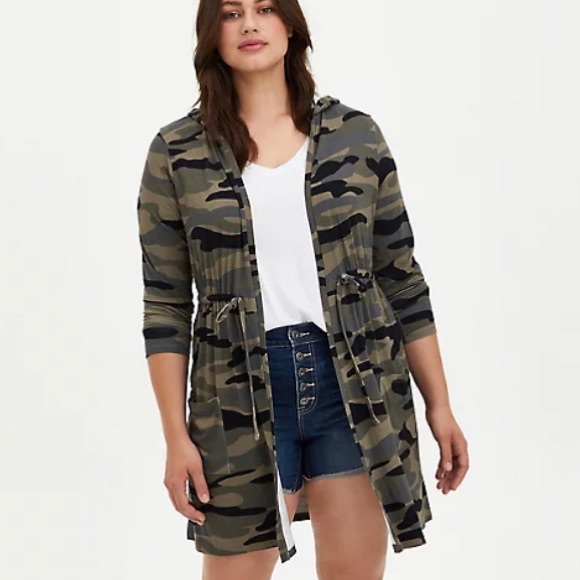 torrid Tops - 3X TORRID ANORAK HOODIE - SUPER SOFT CAMO OLIVE